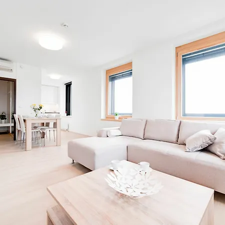 Az Tower Apartamento